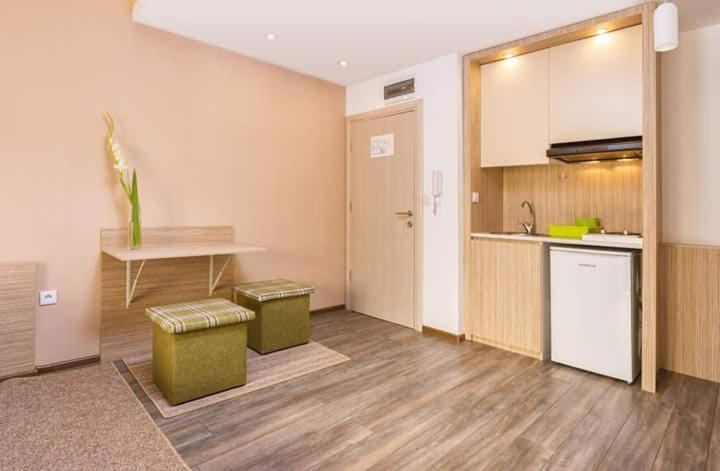 Bed & Breakfast Park Gate Враня Екстериор снимка